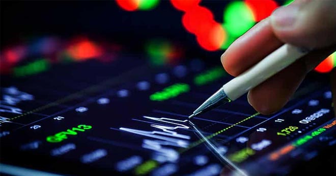 Leggere i Grafici dei Prezzi e le Notizie del Mercato