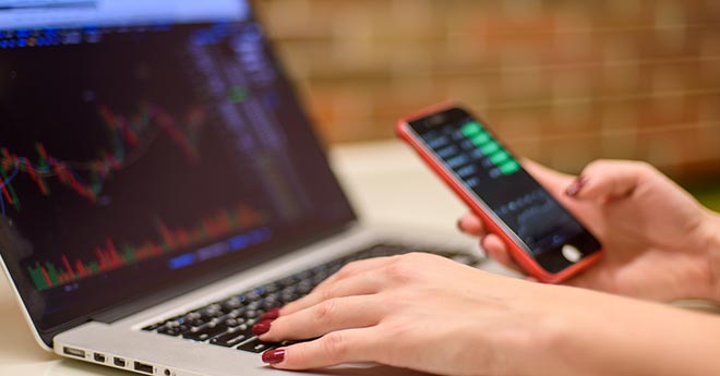 Criptovalute vs Azioni: Quale è il Miglior Investimento?