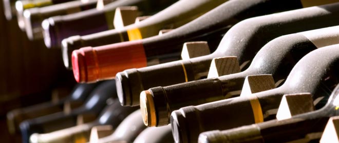 Investire in Vino: Un'Opzione Decorrelata dalla Finanza Tradizionale