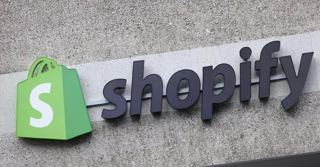 Shopify: Abilitare l'E-commerce per le Imprese di Ogni Dimensione