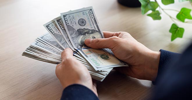 Il Rischio Invisibile: Perché Tenere i Soldi Fermi non è Sicuro