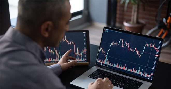 Borsa di Aprile: Tre Azioni ad Alto Potenziale da Non Perdere