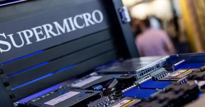 Supermicro Sfida i Giganti Tech per il Trono da Trilione