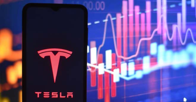 Evento Tesla: Perché il Robotaxi Non Ha Convinto il Mercato?