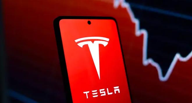 Tesla: le previsioni ottimistiche di Cathie Wood sono reali?