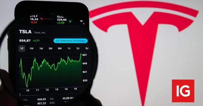 Tesla +65% in un mese: ecco cosa c'è dietro il rally esplosivo